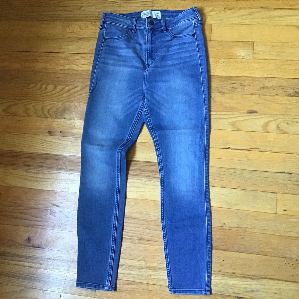EUC Abercrombie & Fitch Women’s High Rise stretch skinny Ankle Jean Size 26 / 2s